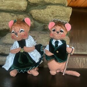 Annalee Irish mice.